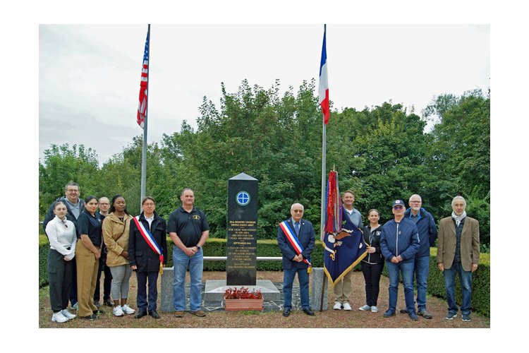 Cerise sur le gâteau, la visite d’une délégation de la Garde Nationale du Nebraska, héritière des traditions du 134th Infantry Regiment US, venue des Etats-Unis pour le 80ème anniversaire de la Libération de Nancy.